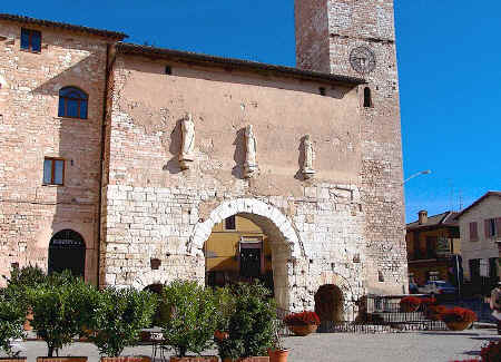 Porta Consolare in Spello, Umbria